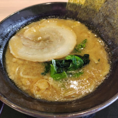 熟成豚骨ラーメン そだし ラザウォーク甲斐双葉店の画像