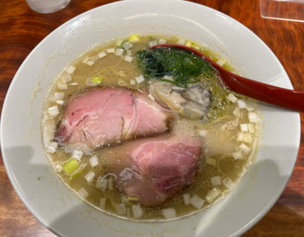 「牡蠣そば　1400円」@三馬路 東京店の写真