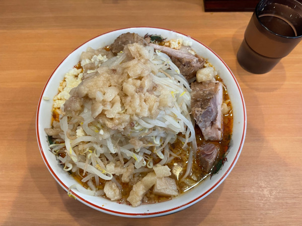 「義郎ラーメン並+辛脂」@燕三条中華そば ぎと家 花崎店の写真