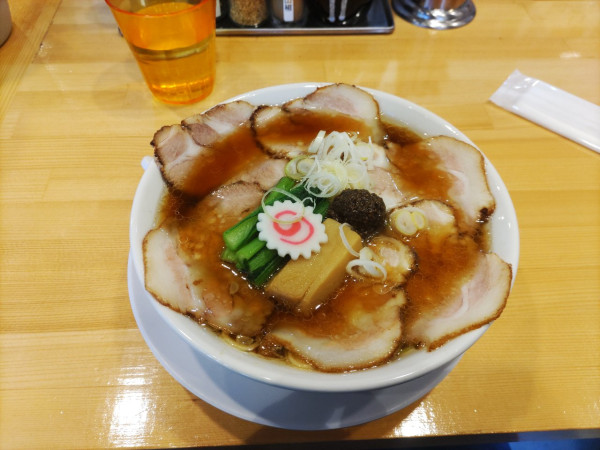 「ポルチーニ香る肉ソバ」@メンドコロ天鳳の写真