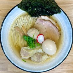 ★＜コラボ限定＞三種の地鶏と太刀魚煮干しの中華そば(白)🍜¥1,