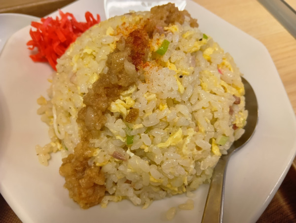 「背脂チャーハン大盛」@ラーチャン専門 我武者羅 四谷店の写真