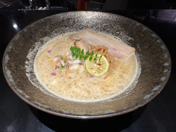 「牡蠣白湯 koeru」@NEXT□の写真