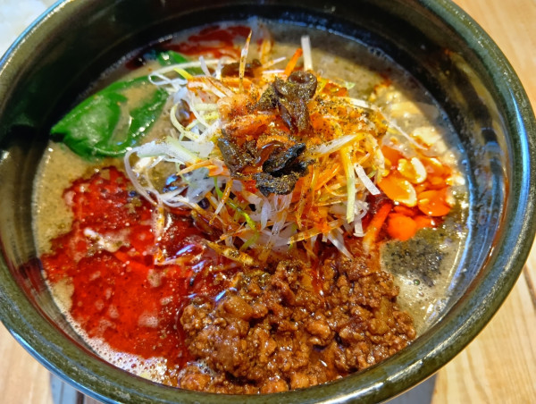 「四川担々麺（くろ）４辛　痺れ３」@四川担々麺 赤くろの写真