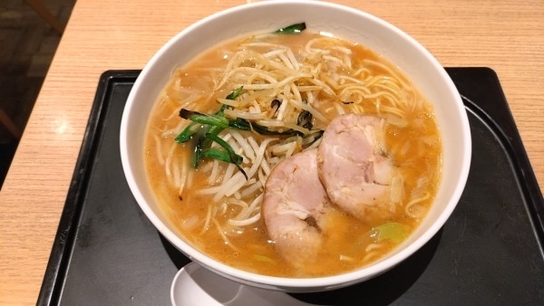 「味噌らぁめん〜五重の味噌」@デニーズ 中村橋店の写真