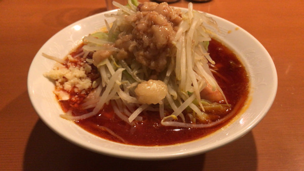 「紅の豚麺ミニ 150g (豚1枚) 豚増し 1050円」@麺屋 長次郎の写真