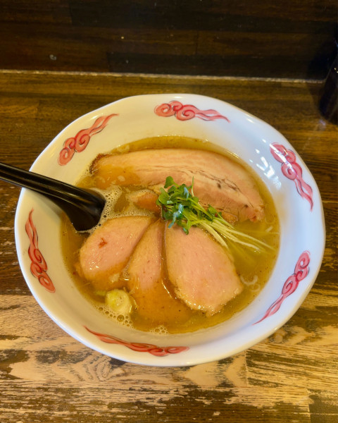 「［限定］カニと鶏の塩ラーメン（1250円）」@綿麺の写真