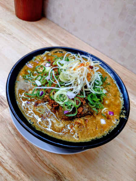 「牛すじゴロゴロカレー麺」@中華蕎麦 丸め 東久留米店の写真