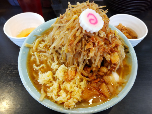 「ラーメン＋生卵、別皿アブラ」@自家製麺 No11の写真