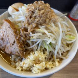 国産豚小ラーメン(ニンニクアブラマシマシ)＋くずれ味玉
