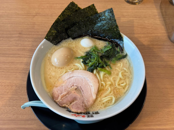 「味玉ラーメン」@町田商店 松戸南花島店の写真