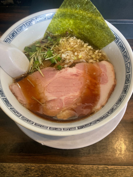 「醤油ラーメン(細麺)」@稲荷屋の写真