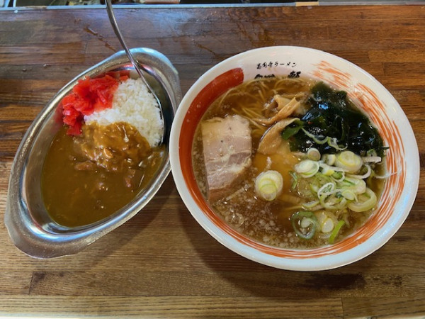 「ラーメン・半カレーセット」@高円寺ラーメン タロー軒の写真