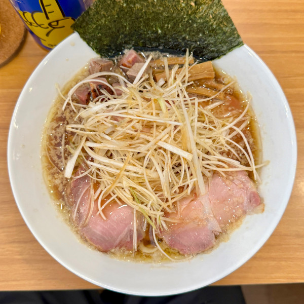 「チャーシュー醤油らーめんネギトッピング切り落としチャーシュー」@しののめヌードルの写真