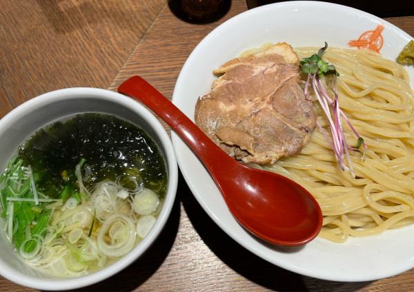 「冬限定　生姜鯛塩つけ麺」@つけ麺専門店 三田製麺所 新宿東口店の写真