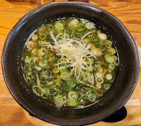 「北の濃く葱醤油」@利尻らーめん 味楽 新横浜ラーメン博物館店の写真