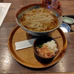 温かいおろしそば1100円