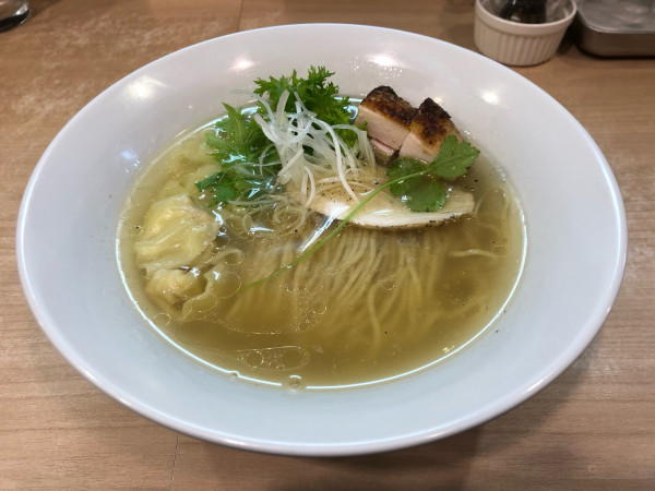 「塩らぁ麺」@そば～じゅの写真