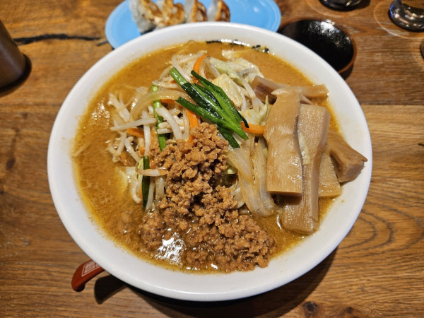 「野菜たっぷり味噌」@純米濃厚味噌ラーメン つむぎの写真