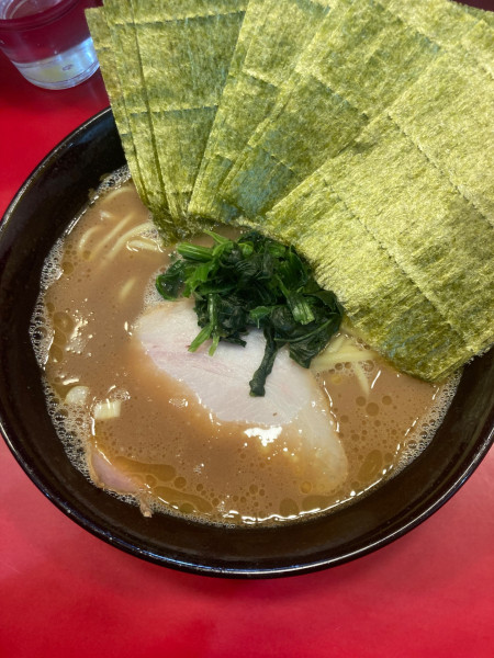 「ラーメン(のりトッピング)」@らーめん 谷瀬家 新橋店の写真