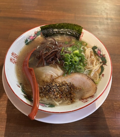 「熊本玉名ラーメン 950円。」@濃厚豚骨 くまめん 神田店の写真