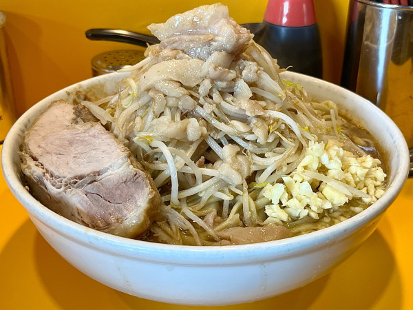 「限定 可似 麺増し700g ニンニク ヤサイ アブラ」@ラーメン二郎 八王子野猿街道店2の写真
