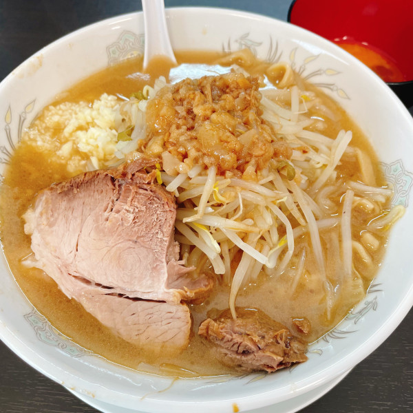 「ミニラーメン 800円 生卵 50円」@ラーメンたかしの写真