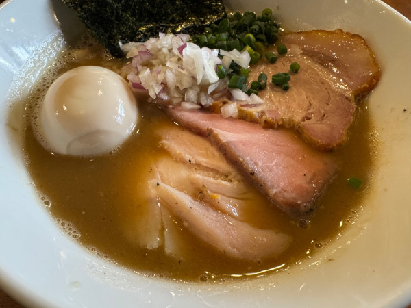 「特製白湯煮干しそば」@麺屋 藤むらの写真