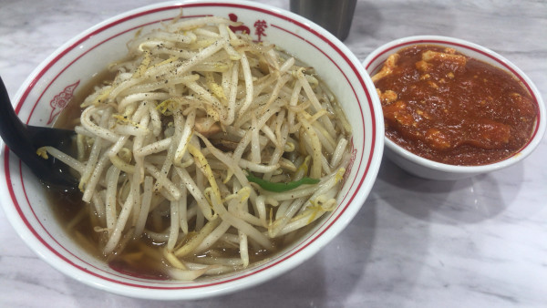 「《 限定 》 市川醤油ラーメン　¥1010」@蒙古タンメン 中本 市川店の写真