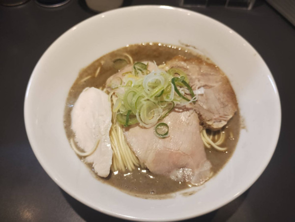 「濃厚蟹味噌煮干ソバ」@煮干乱舞の写真