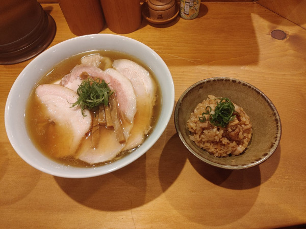 「煮干特製豚チャーシュー　ご飯　1680+200+200円」@中華そば しば田の写真