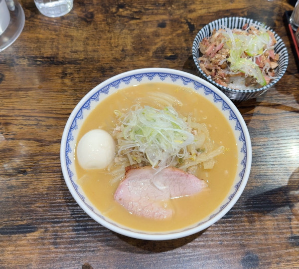 「味噌ラーメン　➕　味玉　➕　チャーシューライス」@味噌ラーメン 雪ぐにの写真