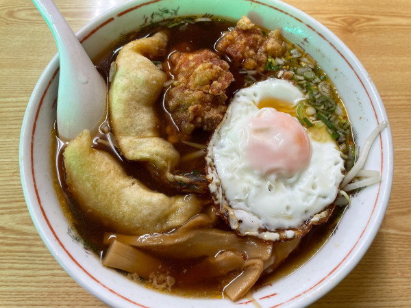 「びっくりラーメン　￥９００（税別）」@二十番 港店の写真