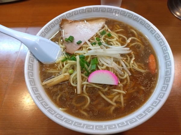 「醤油ラーメン（大盛）500円」@ラーメン あさひ川の写真