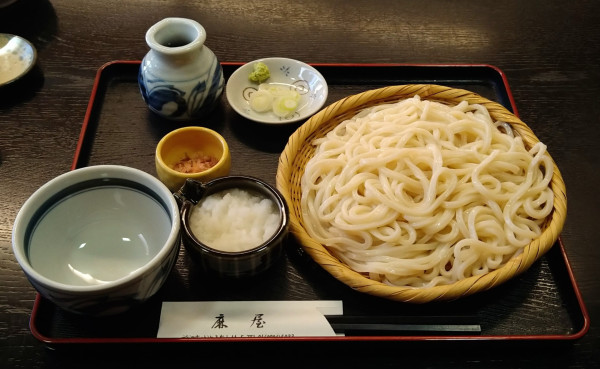 「おろしうどん＋豚バラ軟骨煮」@麻屋の写真
