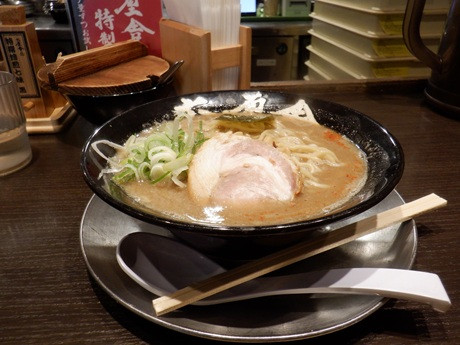 「中華そば　並盛」@六厘舎 上野店の写真