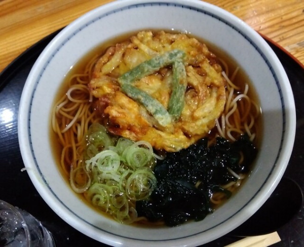 「かき揚げそば 680円」@さがえサービスエリアレストランの写真
