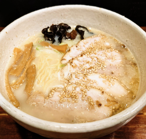 「チャーシューしおらーめん」@らーめん くまくらの写真