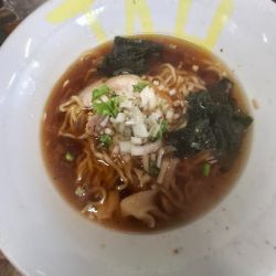 ラーメン（醤油味）６９０円税込