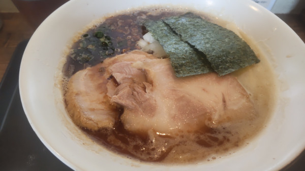 「黒鶏そば930円」@昴の写真