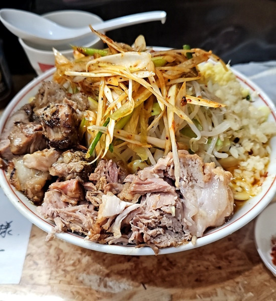 「【限定】味噌ラーメン大盛り＋豚マシ＋辛ネギ」@自家製麺 まさき（非乳化） 2号店の写真