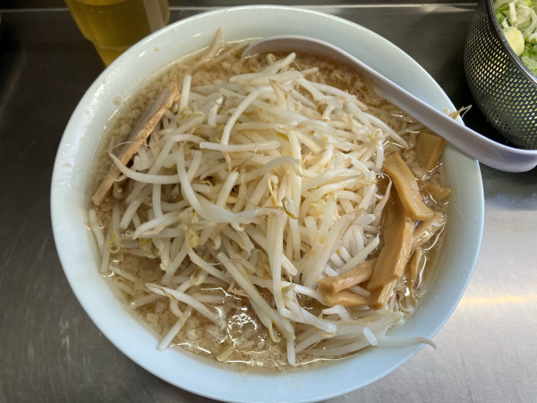 「モヤシラーメン　1150円」@ホープ軒 千駄ヶ谷本店の写真
