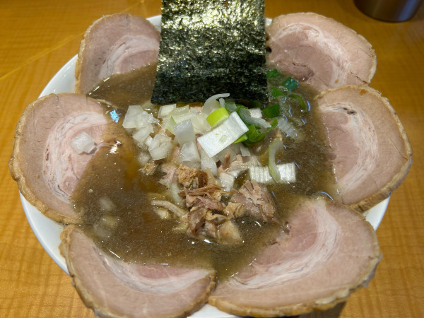 「【肉増し】特上煮干ラーメン」@九段 井さいの写真