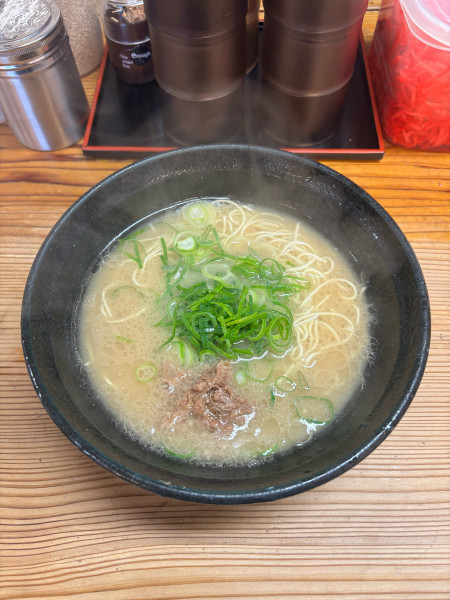「ラーメン」@五号線沿いの元祖長浜ラーメンの写真