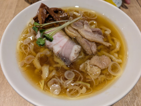 「親鶏中華そば」@手打 親鶏中華そば 綾川の写真