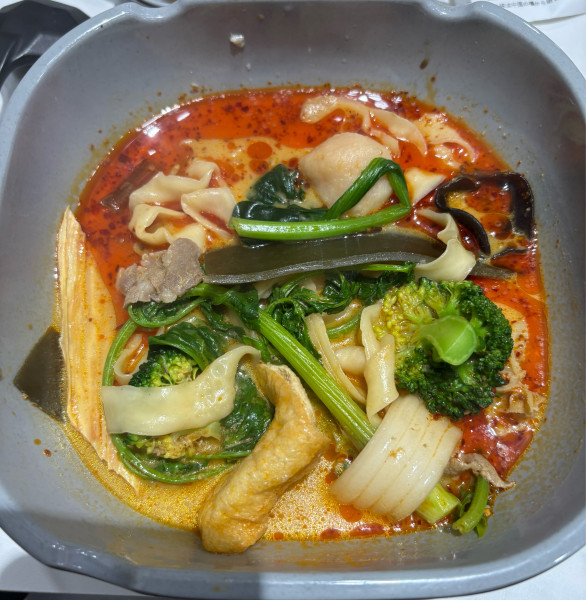 「麻辣湯　3辛　296g 刀削麺」@楊國福 下北沢店の写真