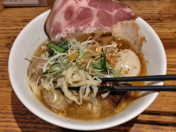 「特製海老塩中華そば·魯肉飯」@中華そば べぃしっくの写真