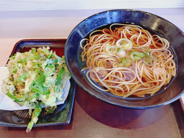 「（期間限定）せりかき揚げそば　７３０円」@生そば 玉川 錦糸町駅前プラザビル店の写真