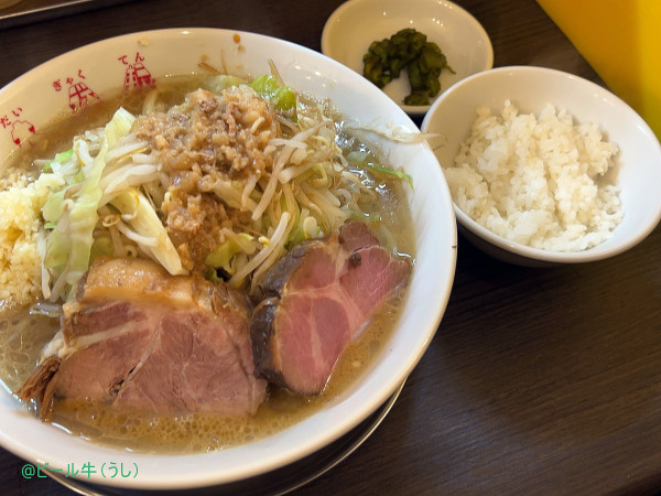 「大逆転ラーメンライスセット(1350円)、全マシライス小」@ラーメン大逆転の写真