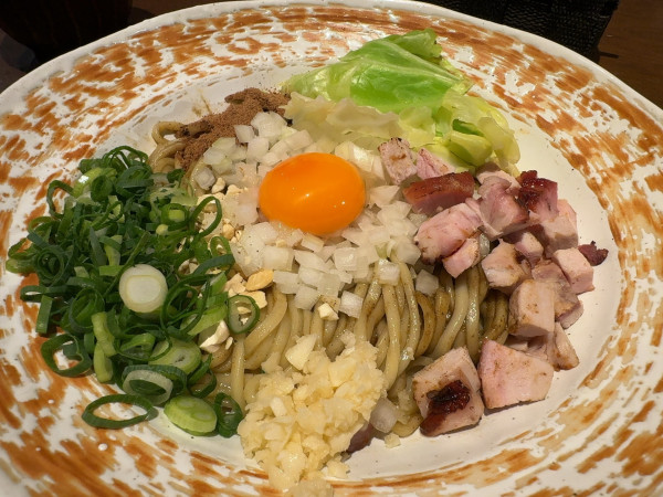 「黒どろまぜそば」@麺や 虎徹の写真